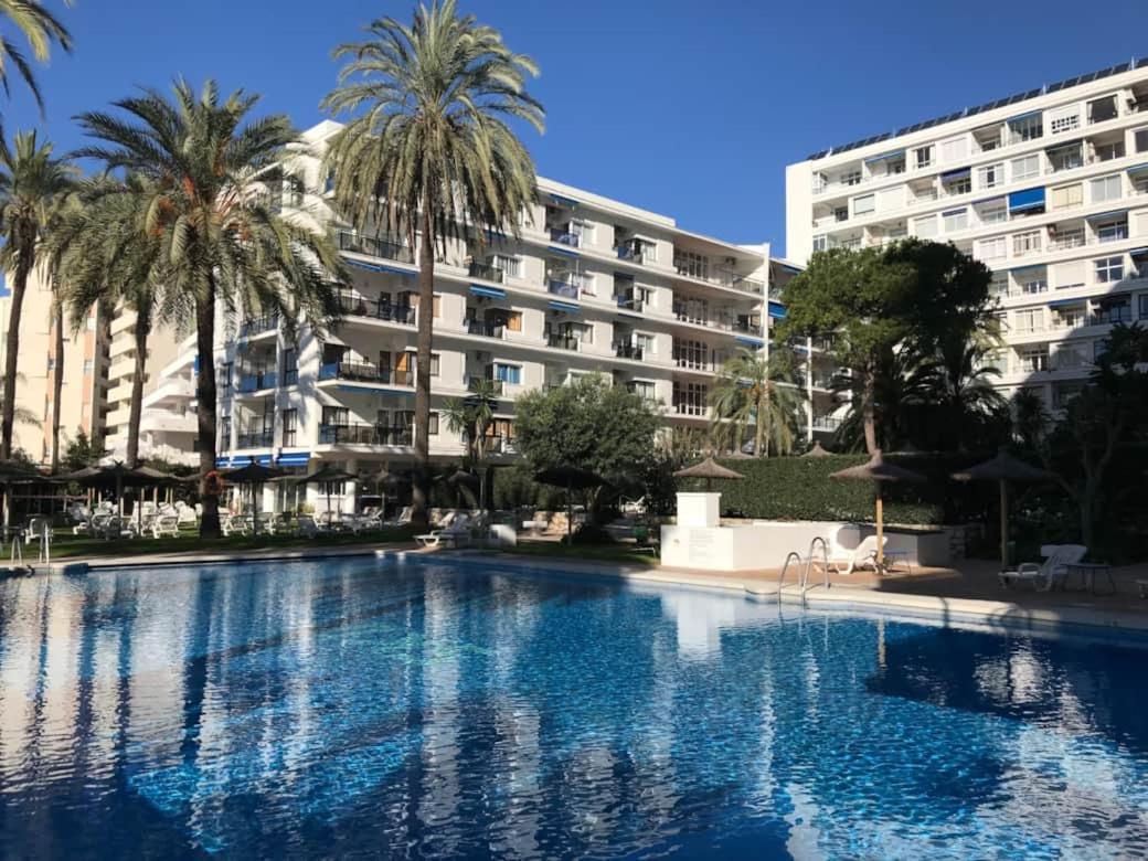 Marbella Beachfront Apartment ภายนอก รูปภาพ