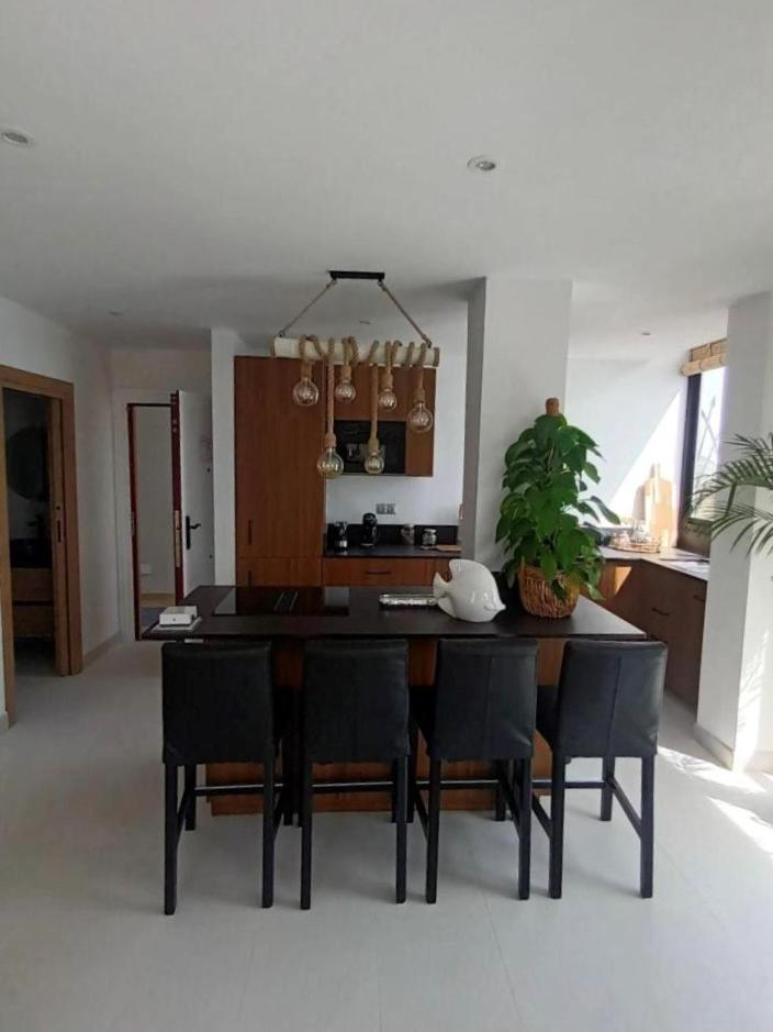 Marbella Beachfront Apartment ภายนอก รูปภาพ