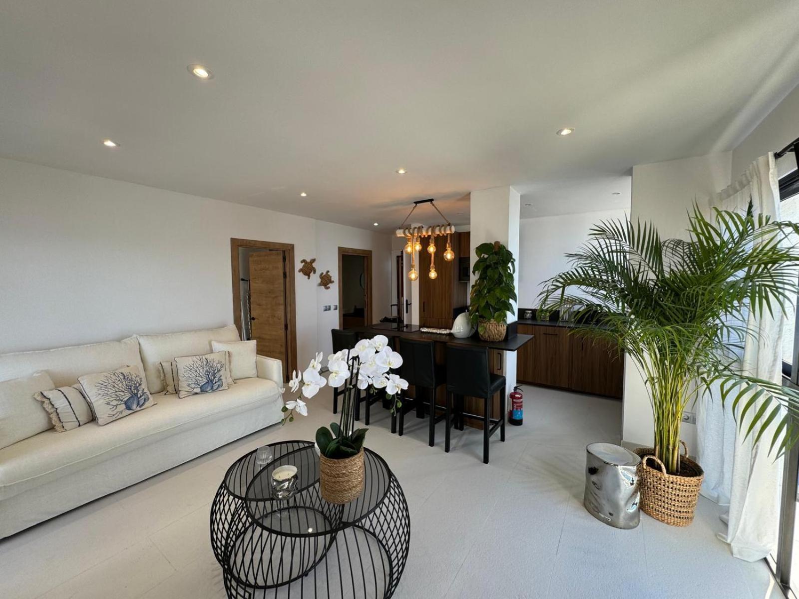 Marbella Beachfront Apartment ภายนอก รูปภาพ